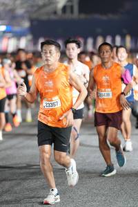 BIB: 23357, 20438
                            <button type="button" onclick="openModal(19605119)" class="btn btn-primary btn-sm float-right btn-popup" data-toggle="modal" data-target=".modal-high-quality">
                        <i class="fas fa-shopping-cart"></i> Add to Cart
                    </button>
                                            <button type="button" onclick="isThisMe(19605119, true)" class="btn btn-success btn-sm float-right btn-popup btn-isme hidden" data-toggle="tooltip" data-placement="bottom" title="นี่คือรูปของคุณใช่ไหม คลิกที่นี่เพื่อเอาเข้าอัลบั้ม">
                        <i class="fas fa-plus"></i> Add to album
                    </button>
                    <button type="button" onclick="isThisMe(19605119, false)" class="btn btn-warning btn-sm float-right btn-popup btn-isnotme hidden">
                        <i class="fas fa-ban"></i> Remove from album
                    </button>